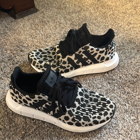 adidas Shoes - 7.5 Woman’s Adidas Black and White Cheetah Leopard Patterned Sneakers